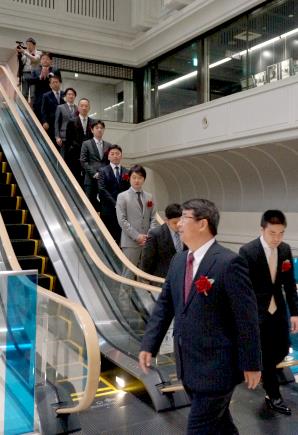 Hamee（ハミィ）の上場セレモニーが開かれる東京証券取引所（東証）⑧