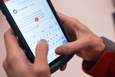 従業員による「Store Companion」の活用イメージ（画像はTargetのニュースリリースから追加）