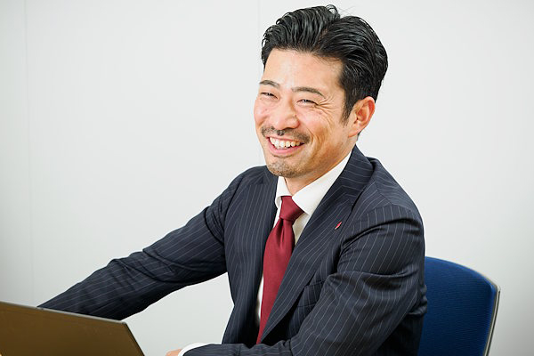 ecbeingの上席執行役員で営業統括部部長の斉藤淳氏