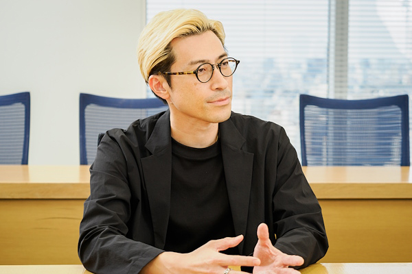スタイリングライフ・ホールディングス　プラザスタイル カンパニー カンパニーエグゼクティブ 商品本部・業務本部 マーケティング本部 担当兼マーケティング本部 本部長 岡芹尚吾氏