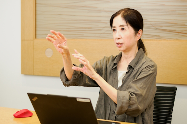 アンドエスティHD DX本部 シニアマネージャー/アンドエスティ プラットフォーム開発部 シニアマネージャー 本多由美子氏