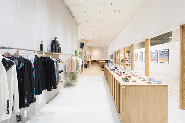 「HERALBONY ISAI PARK」の店内
