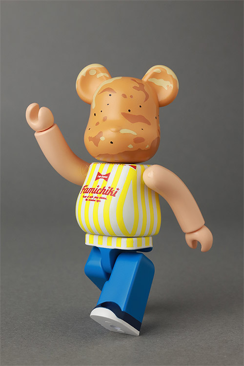 「BE＠RBRICK」とコラボした「BE＠RBRICK　ファミチキ　100％」