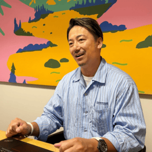 赤坂 徳聖(あかさか のりまさ) 氏 イオン株式会社 リテールメディア推進部 部長。2024年4月に新設された同部署の責任者として、グループ全体のメディアアセットやデータアセットを集約し、リテールメディアを起点としたスケールメリットの創出をけん引している。「Yahoo!ショッピング」等でのECコンサルタント経験も持つ。