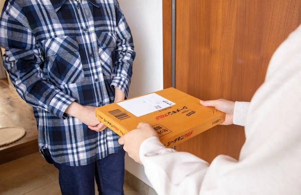 アマゾンジャパンの「オンラインショッピングと配送用梱包に関する意識調査」によると、ECで注文した商品に対して、日本の消費者の71%は商品パッケージのままで届けられることに抵抗感がないことがわかった