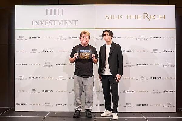 堀江貴文氏（左）とTHE RICHの三浦裕太代表取締役社長兼CEO／founder