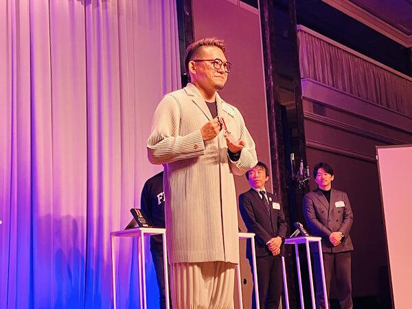 岡﨑路易氏（大丸松坂屋百貨店）