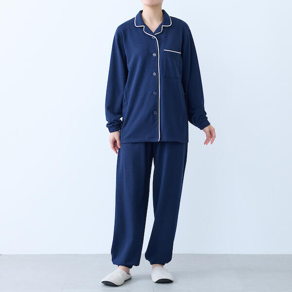 「もっちり綿混ストレッチ快眠パジャマ」の着用イメージ