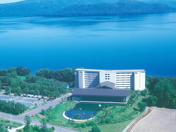 通販大手のベルーナ、北海道屈斜路の自然に囲まれたリゾートホテル「屈斜路プリンスホテル」を取得