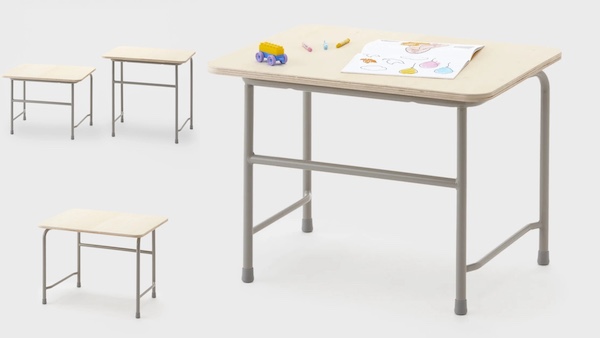 学校用机フレームを使用したキッズデスク／ワークデスク