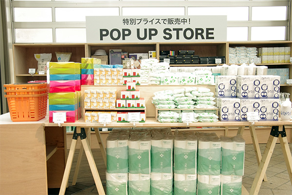 実際に商品を購入できるPOP UP STOREも設置