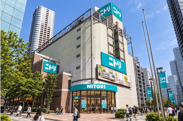 ニトリ店舗で世界最大の旗艦店「ニトリ 梅田茶屋町店」、多様な商品とサービスを集約、オーディオ・ガジェットシリーズも展開