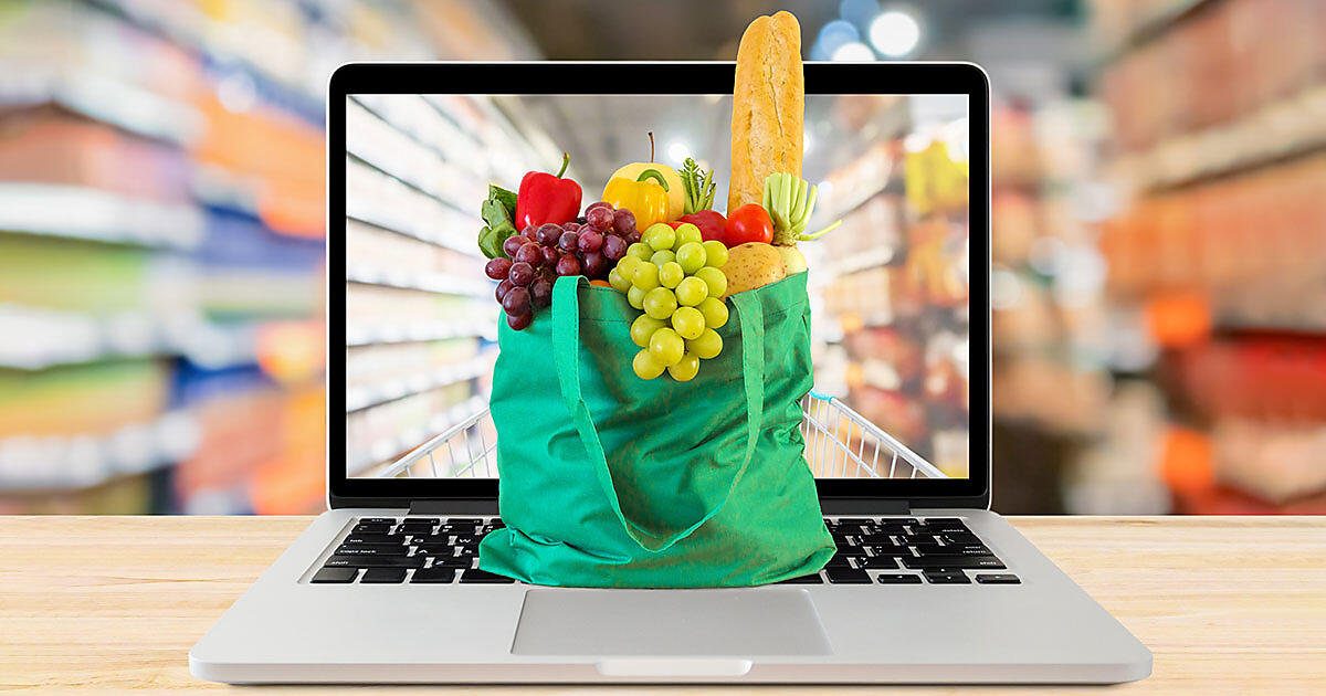 総合ECサイトのメイン利用は「Amazon」が52%、「楽天市場」は28