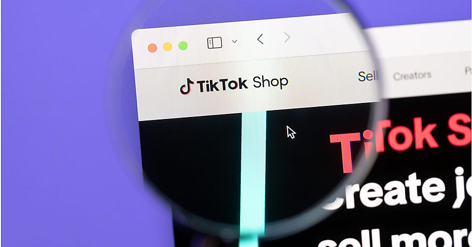 ご依頼作品　title「20日22時TikTokで3分の1で誰かがカラーGET」 ご依頼作品 title「20日22時TikTokで3分の1で誰か