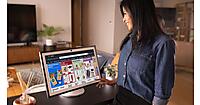 AIアシスタント「Alexa」搭載の画面付きスマートスピーカ「Echo Show」、音声・タッチで商品の閲覧・比較・購入が可能に