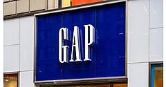 GapのAI戦略・エージェント型コマースとは？ AIスタイリングと会話型検索で推進する「次世代ショッピング体験」