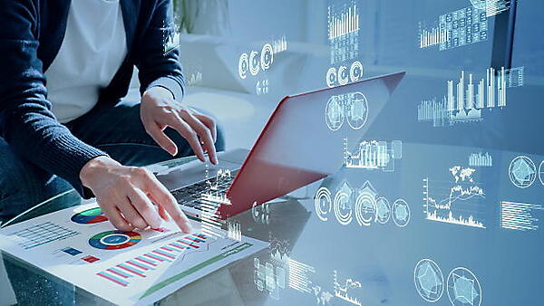 正代社長は市場の反響を踏まえながら少しずつアクセルをかける進め方を勧めている（画像はイメージ）