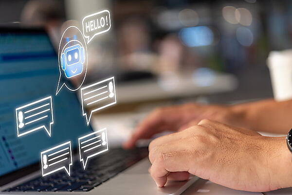 いつでも顧客対応できるなど、AIチャットボットならではの利便性は多い