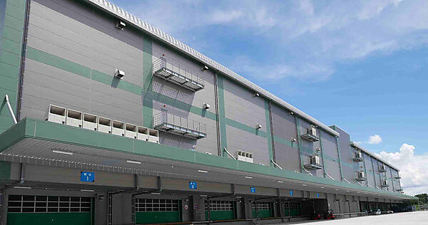 ベルーナの「吉見ロジスティクスセンター」