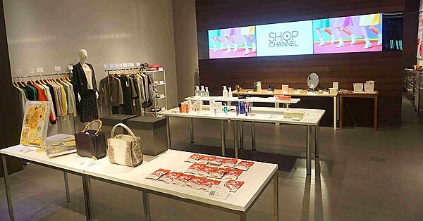 ポップアップストアでは常時約160点の商品を展示