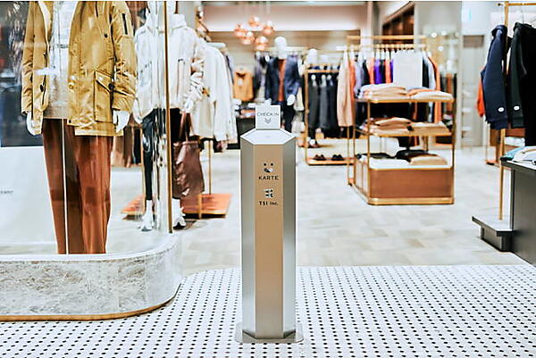 TSIが展開するアパレルブランド「ナノ・ユニバース」の3店舗で「顧客の“タッチ”から始まる店舗体験」の実証実験を行う