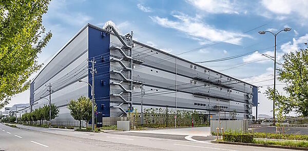 「SLCつくば」の外観　スクロールの子会社でEC支援を手がけるスクロール360