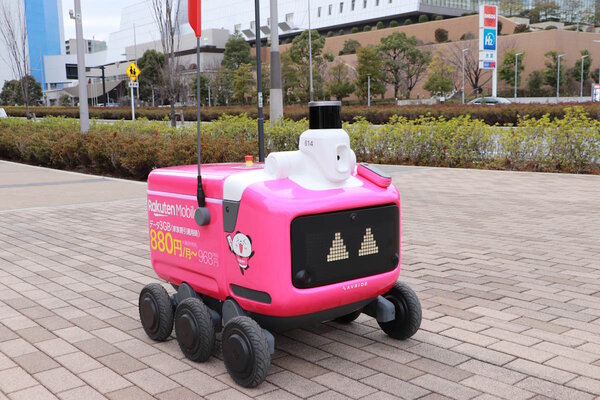 楽天グループは2月27日、自動配送ロボットによる商品配送サービス「楽天無人配送」を大幅に拡充すると発表